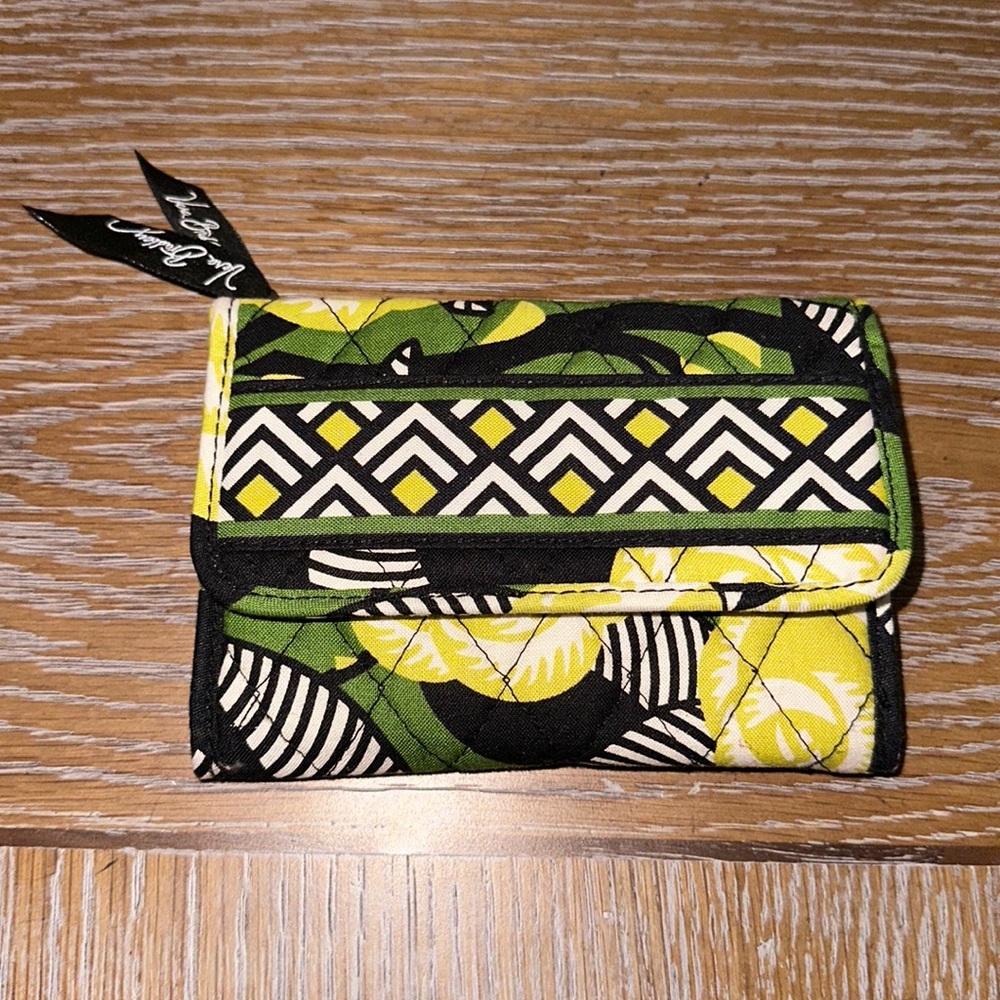 Vera bradley wallet - NEVER USED